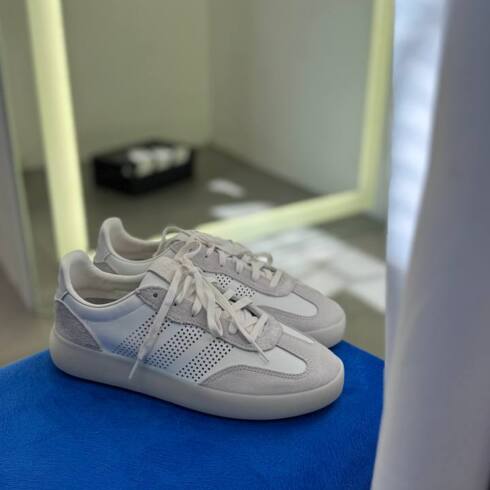 Кроссовки унисекс Adidas Barreda Decode JI2326